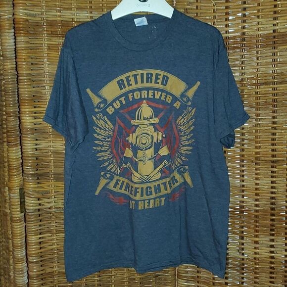 Retired But Forever A Firefighter At Heart T Shirt XL - Picture 1 of 4